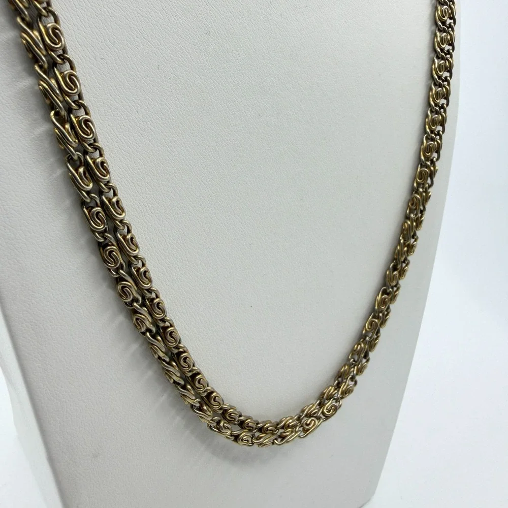 Y2K Gold Tone Spiral Link Chain Necklace Boho Layering Statement Piece Classic